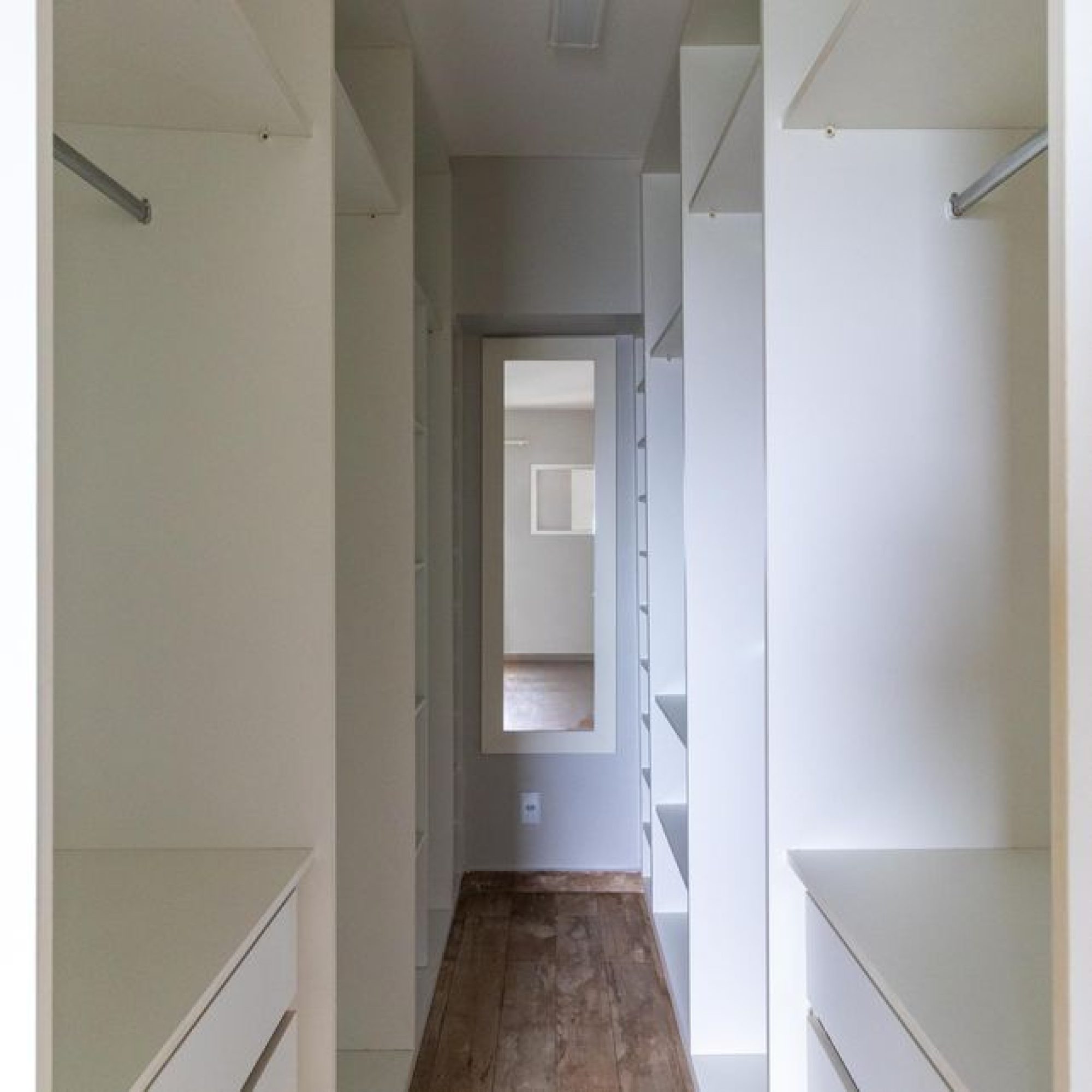Mairare Closed Suite